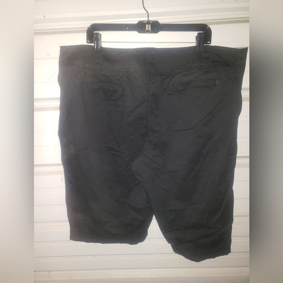 Plus Size 22 Black Avenue Bermuda shorts summer - Picture 2 of 3